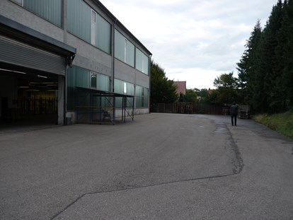 Abstellplatz - Art des Unterstellplatzes: Parkhaus/Garage - Allgäu / Bayerisch Schwaben - Eingezäuntes Aussengelände - Drexel-Mietpark zwischen Augsburg und München
