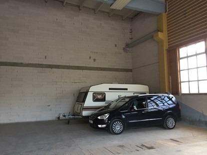 Abstellplatz - geeignet für: Reisemobile - Tiroler Oberland - Lagerhalle - Abstellflächen