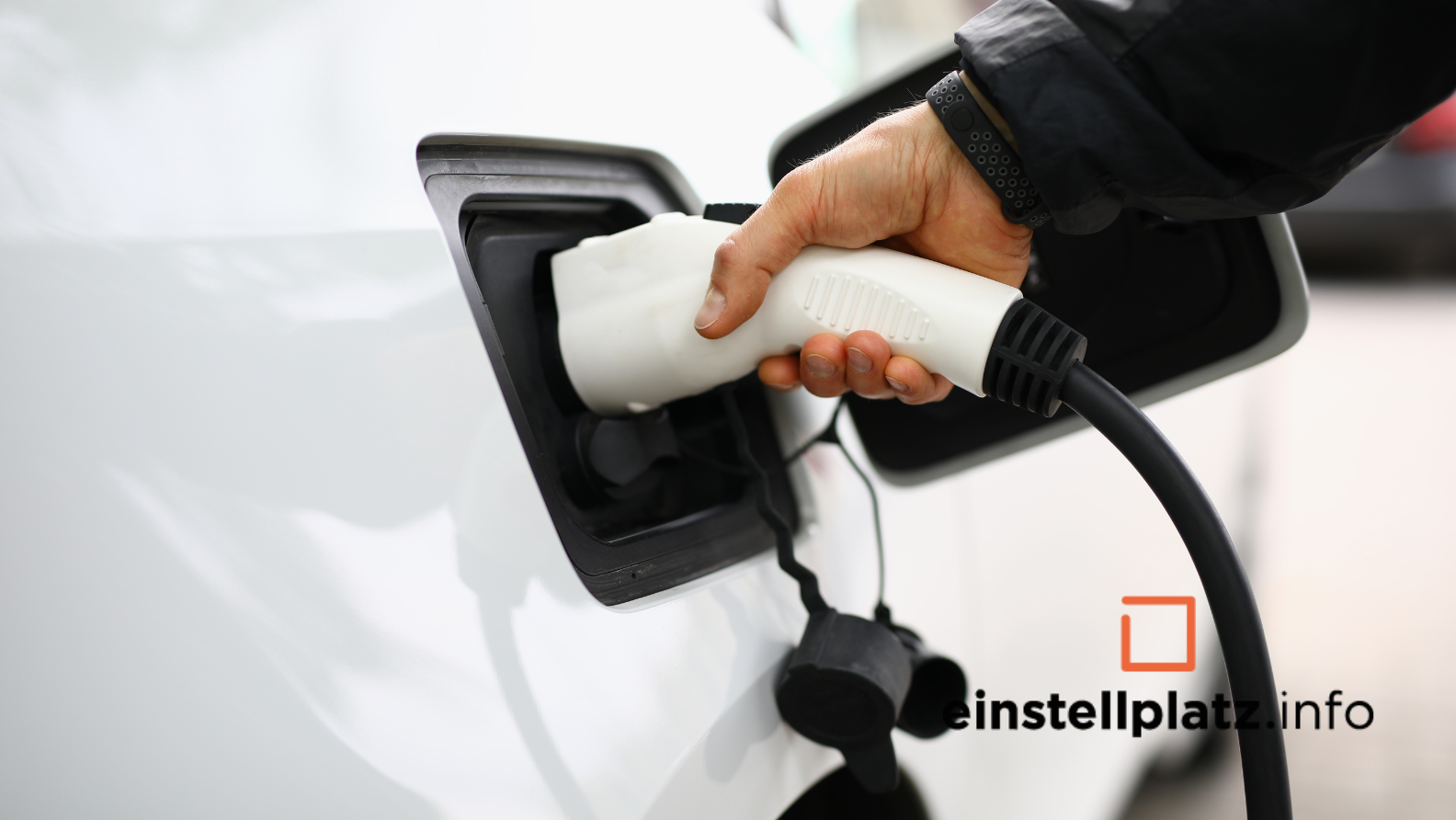 Standzeiten bei Elektroautos: Schäden vermeiden - einstellplatz.info