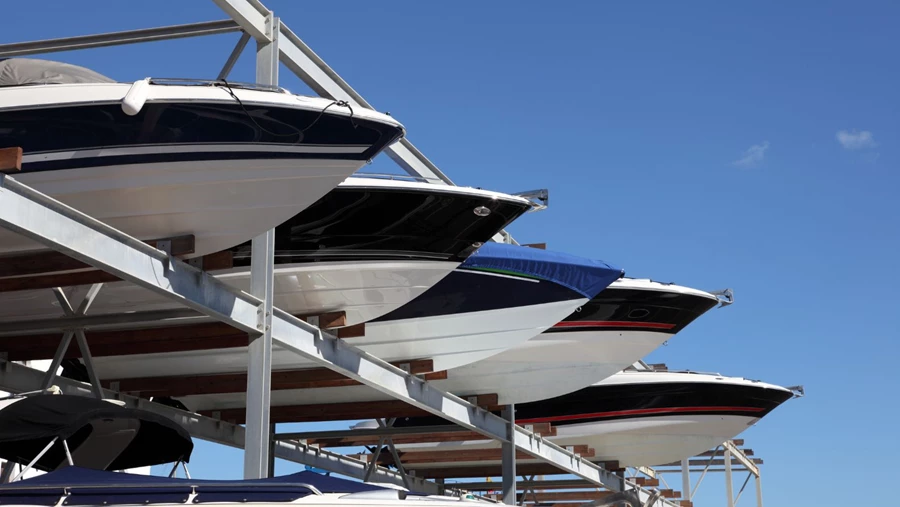 Winterlager für Boote außen