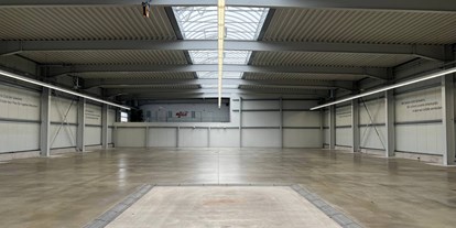 Abstellplatz - Art des Unterstellplatzes: Halle - Westerwald - GP88 Car Storage Freudenberg