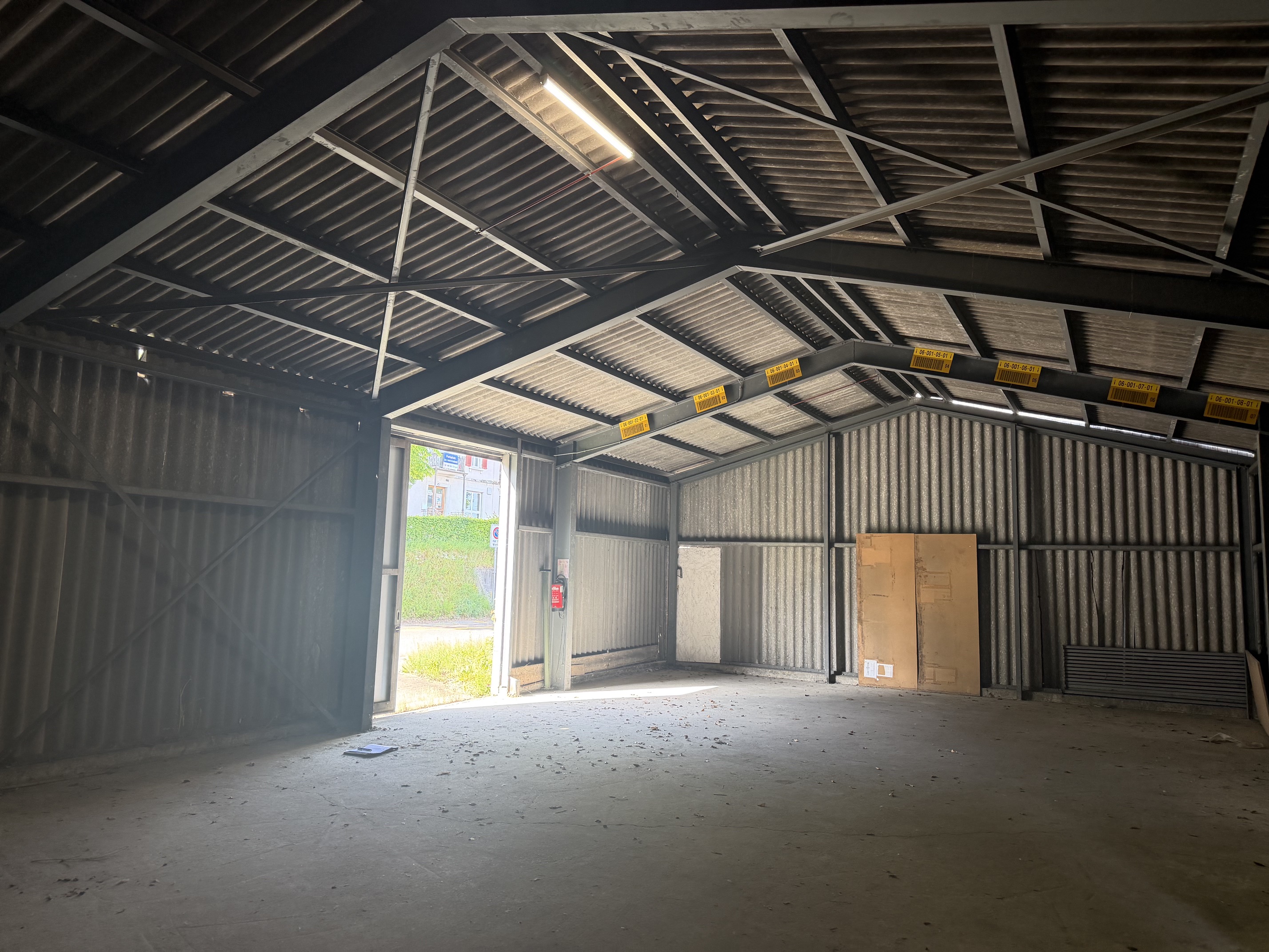 Einstellplatz - 3 Lagerhallen Oberstrasse 172 9000 SG