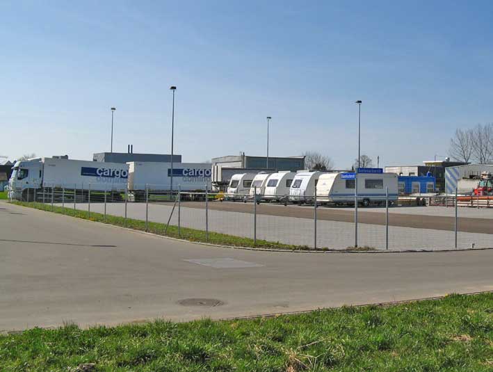 Abstellplatz - Art des Abstellplatzes: befestigter Platz - Schweiz - Abstellplatz Felben Ost