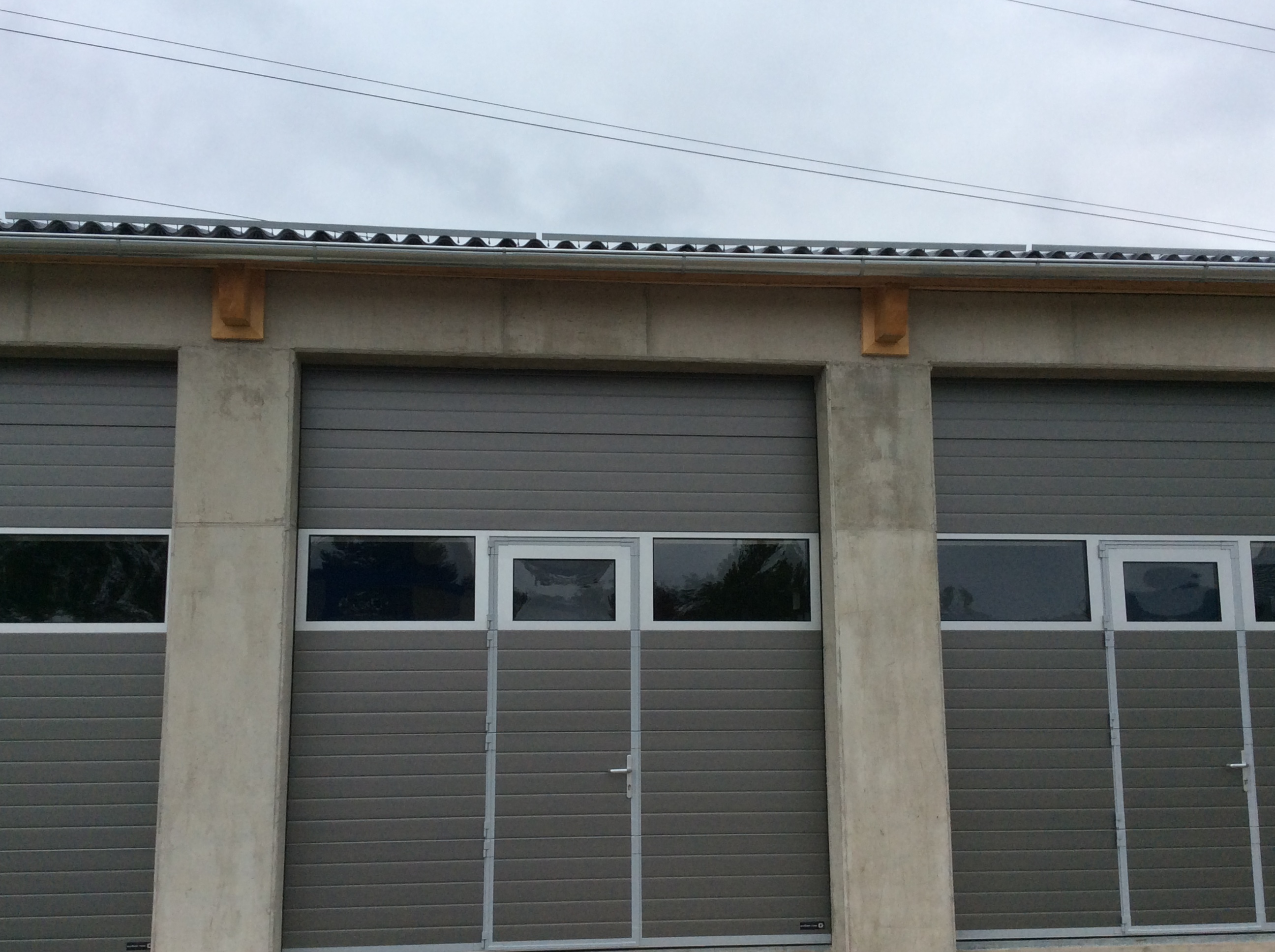 Abstellplatz - geeignet für: Motorräder - Eibesbrunn - Einstellplatz 7km nördlich von Wien Autobahnknoten Eibesbrunn G3