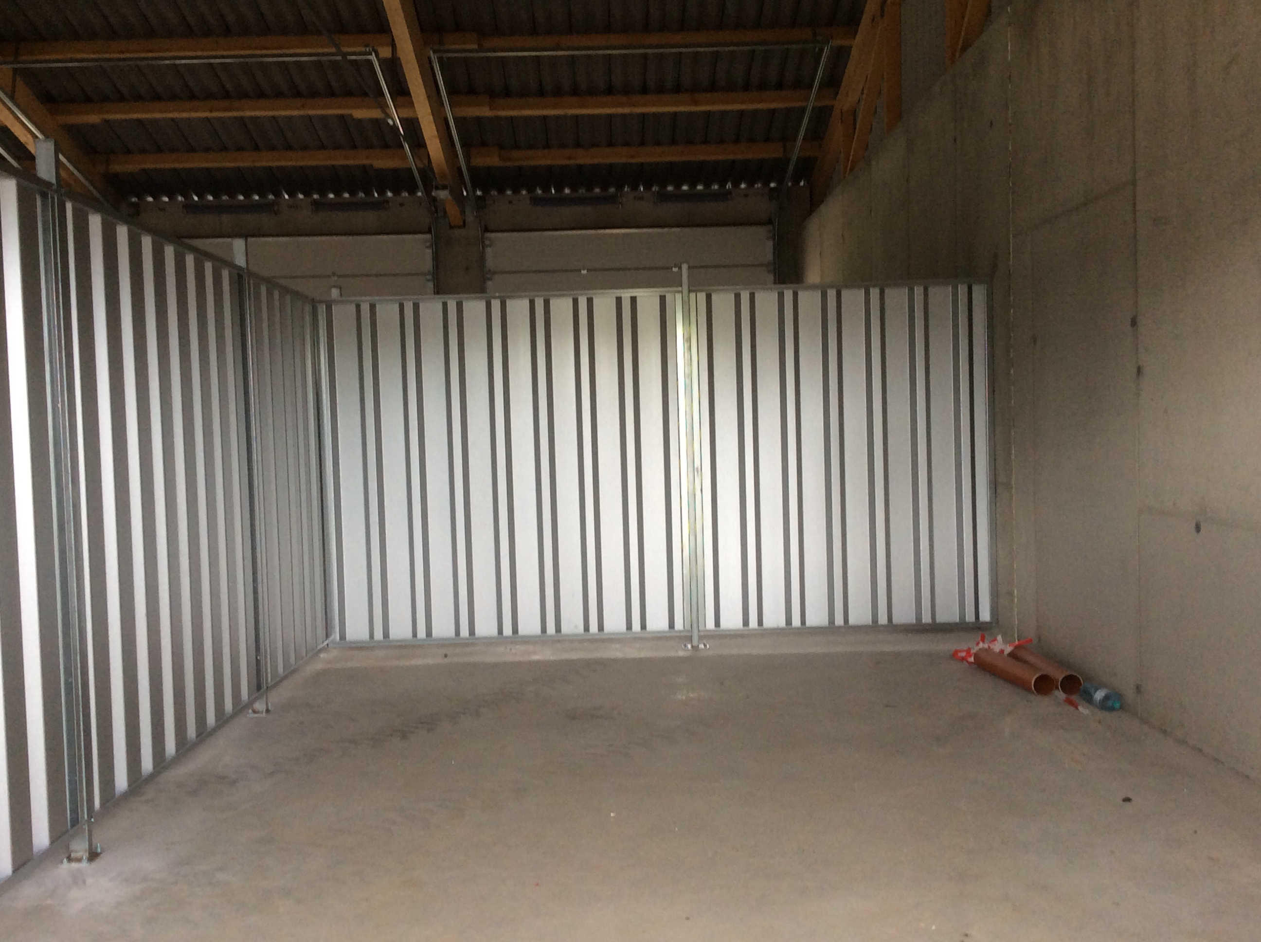 Abstellplatz - geeignet für: Motorräder - Eibesbrunn - Einstellplatz 7km nördlich von Wien Autobahnknoten Eibesbrunn G3