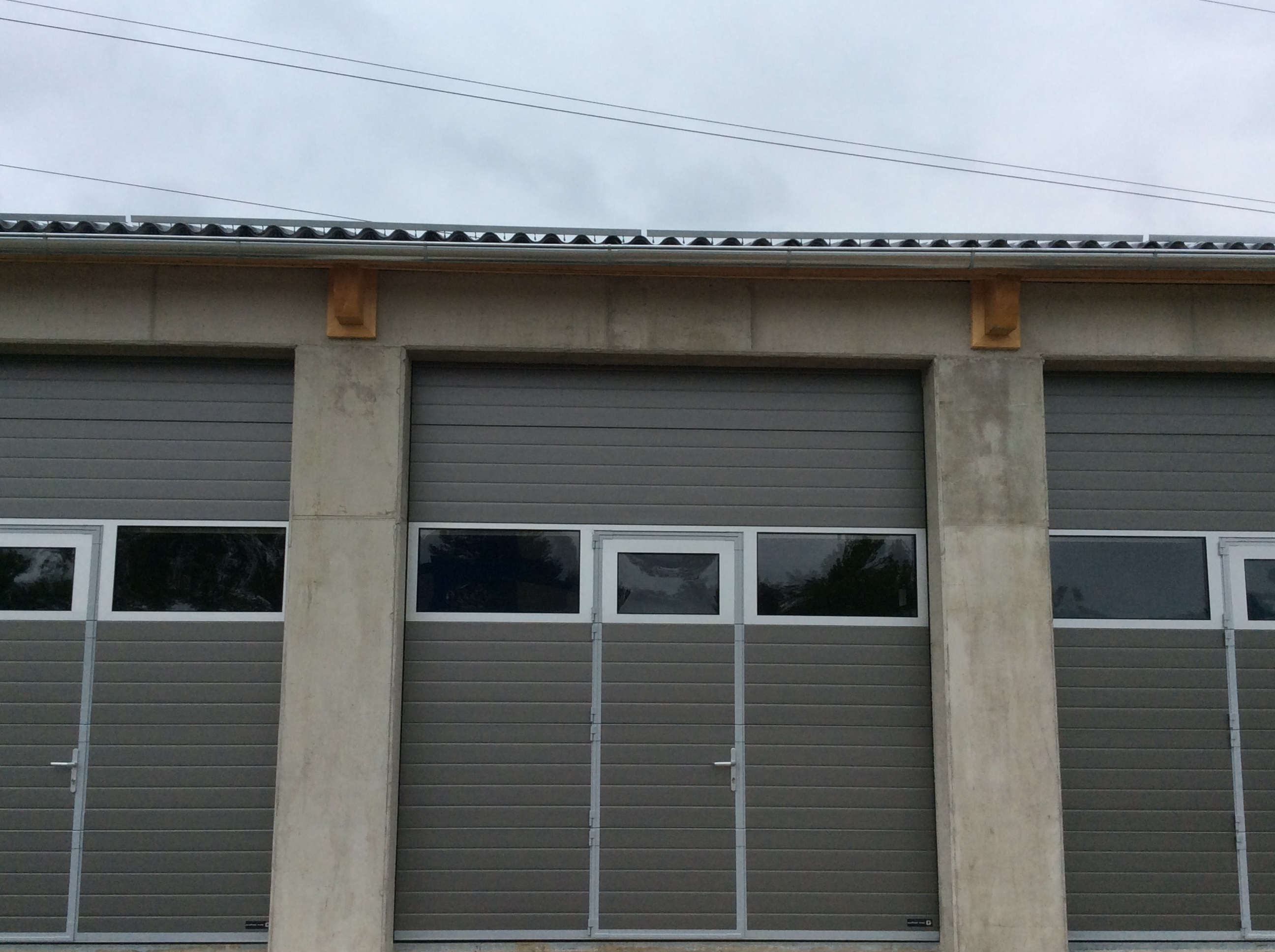 Abstellplatz - geeignet für: Motorräder - Eibesbrunn - Einstellplatz 7km nördlich von Wien Autobahnknoten Eibesbrunn G3