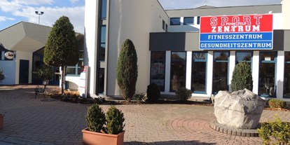 Abstellplatz - geeignet für: Autos - Mittelburgenland - Zufahrt - Einstellplatz Pinkafeld Garage 2.000m2