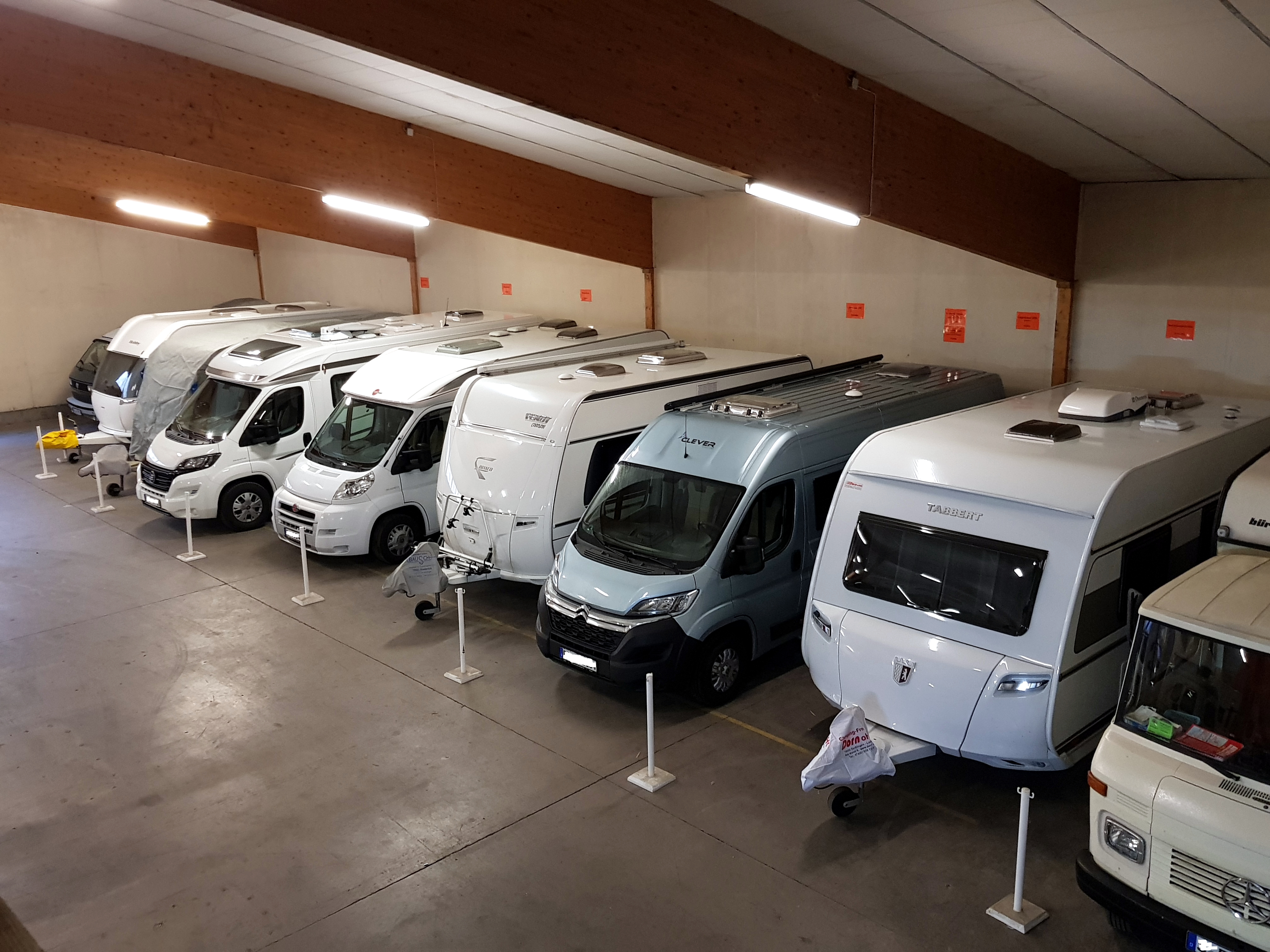 Einstellplatz: Innenansicht Einstellhalle - Einstellhalle in 72213 Altensteig 