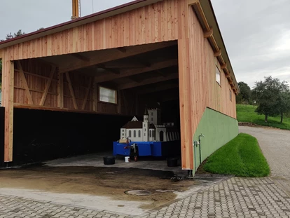 Abstellplatz - geeignet für: Wohnwagen - Baden-Württemberg - Einstellplatz Hallenplatz Stellplatz für Wohnwagen Wohnmobile Boote und Oldtimer in Emerkingen/Munderkingen
