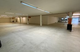 Einstellplatz: Einstellplatz in Halle für PKW, Oldtimer und Motorräder - Wohnmobile, Wohnwagen unüberdacht möglich