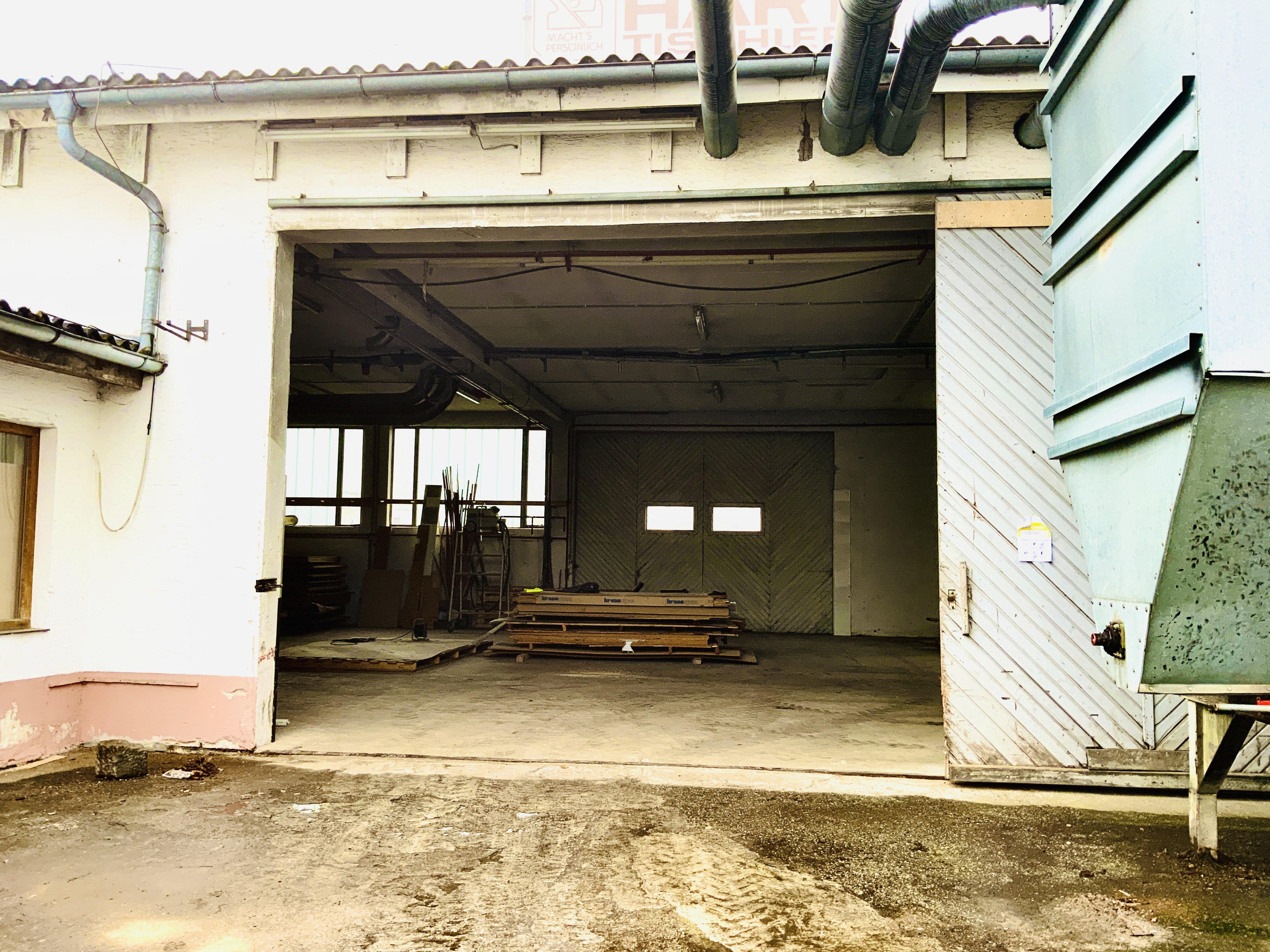 Abstellplatz - geeignet für: Anhänger - Hartl Vermietung: Einstellplätze für Fahrzeuge aller Art und Lagerräume zu vermieten