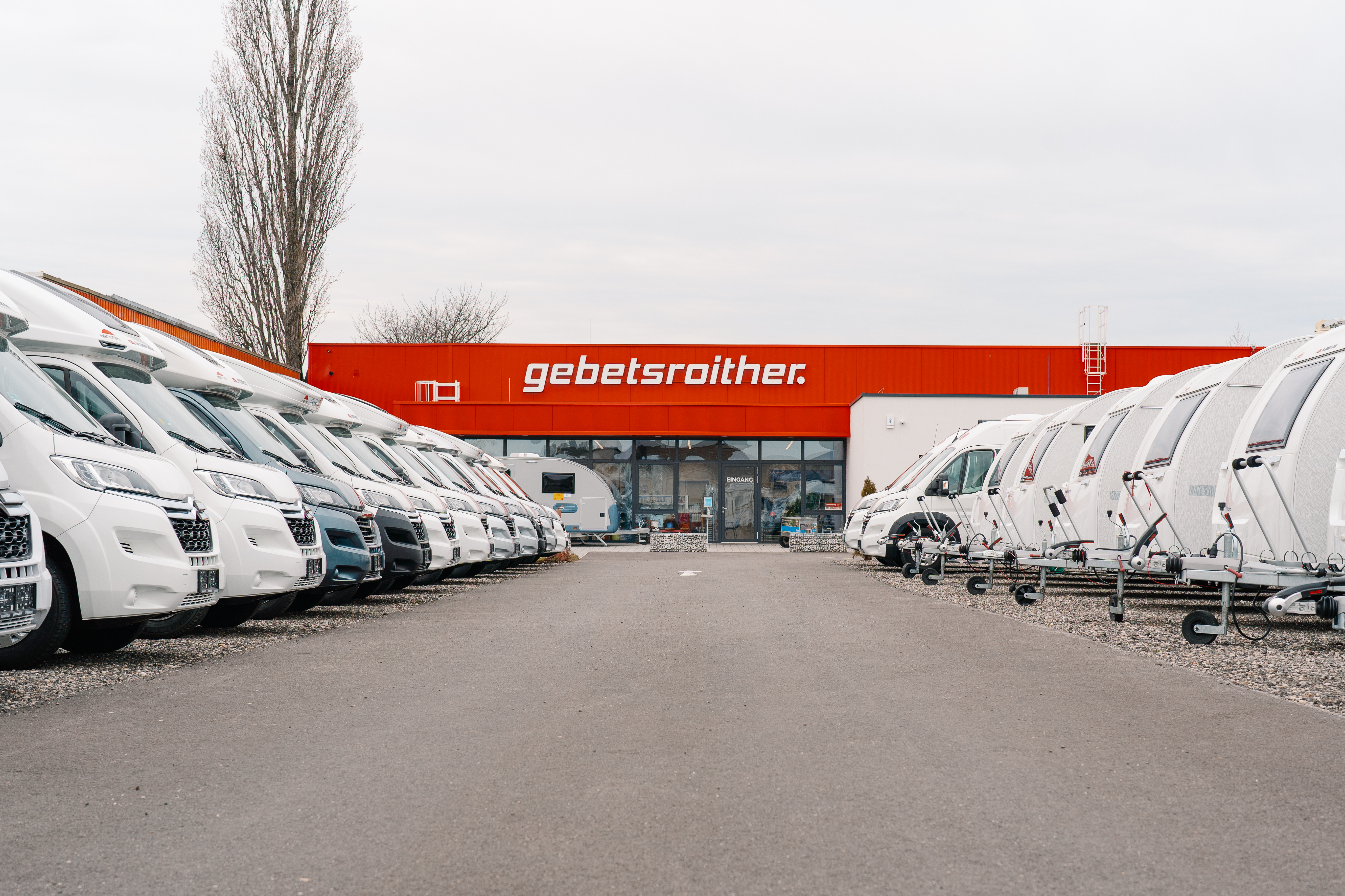 Abstellplatz - Waschservice - Weinviertel - Firma Gebetsroither in Hagenbrunn  - Dauer Abstellplatz für Camper in Hagenbrunn/Wien nähe G3