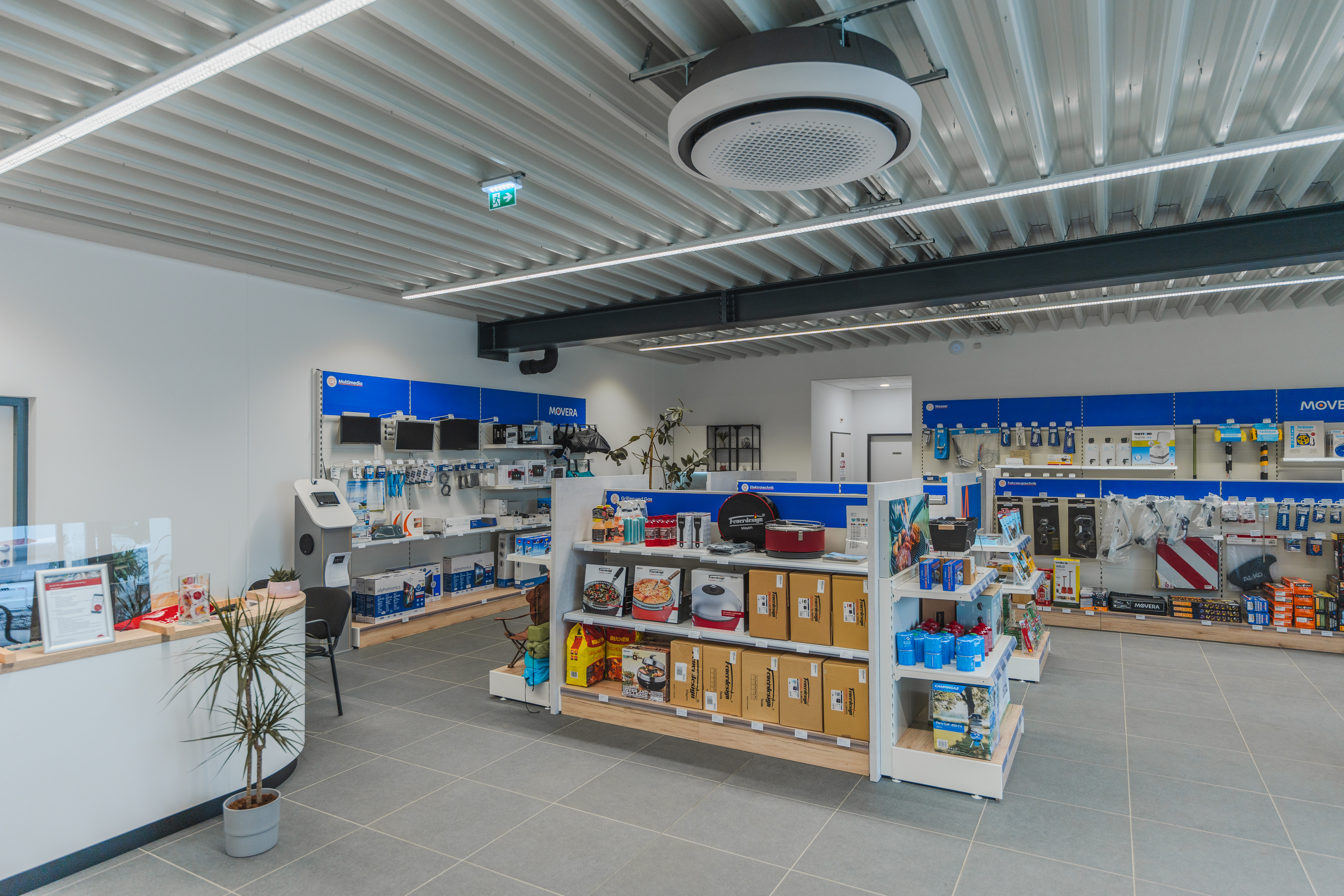 Abstellplatz - Waschservice - Weinviertel - Zubehörshop für Campingbedarf - Dauer Abstellplatz für Camper in Hagenbrunn/Wien nähe G3