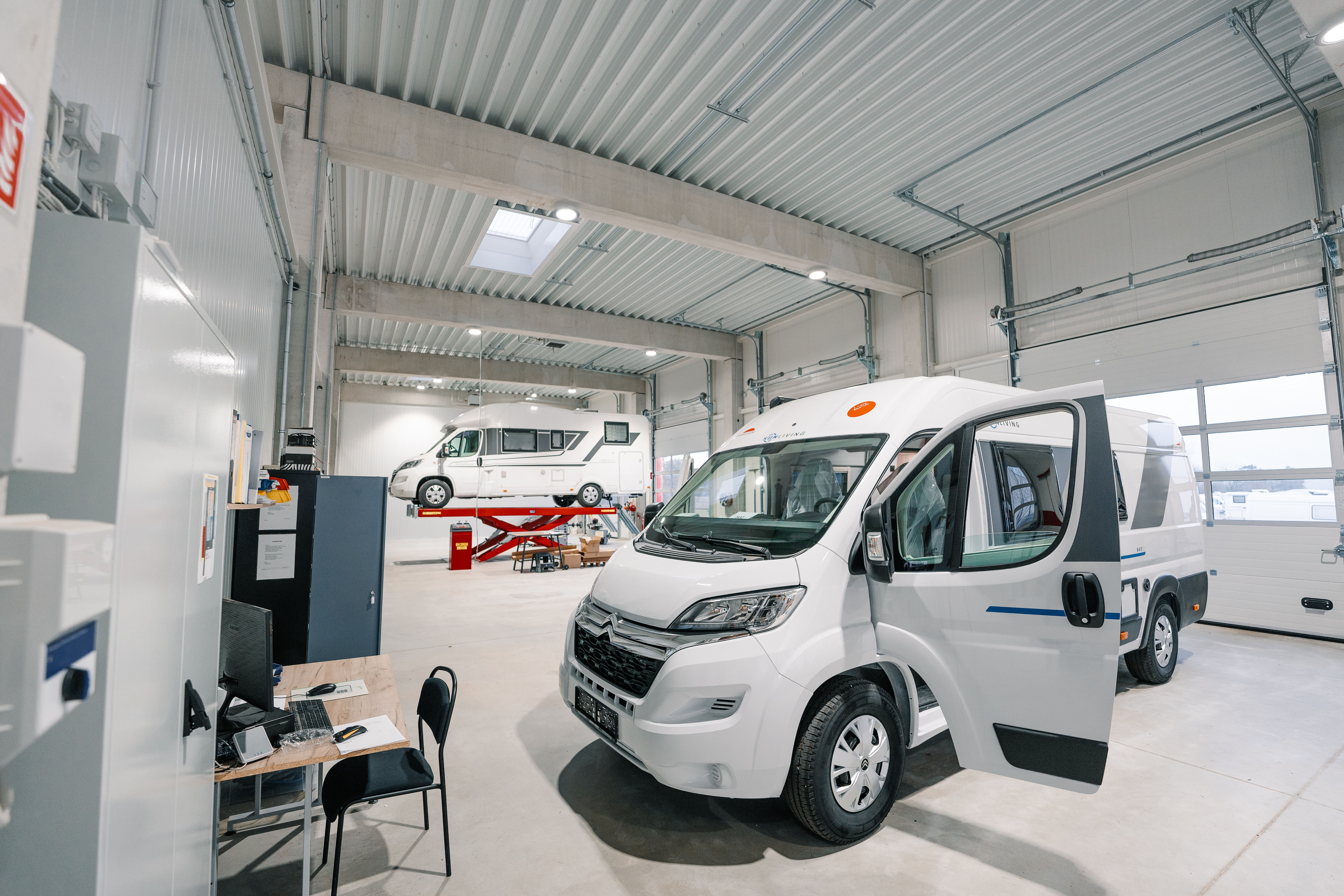 Abstellplatz - Waschservice - Weinviertel - Werkstatt für Reparaturen von Campingfahrzeugen - Dauer Abstellplatz für Camper in Hagenbrunn/Wien nähe G3