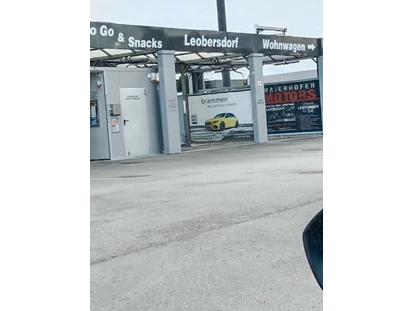 Abstellplatz - PLZ 2601 (Österreich) - Waschstraße Leobersdorf, ca. 6 Kilometer entfernt.
 - Natur & Freizeit - Campingverein