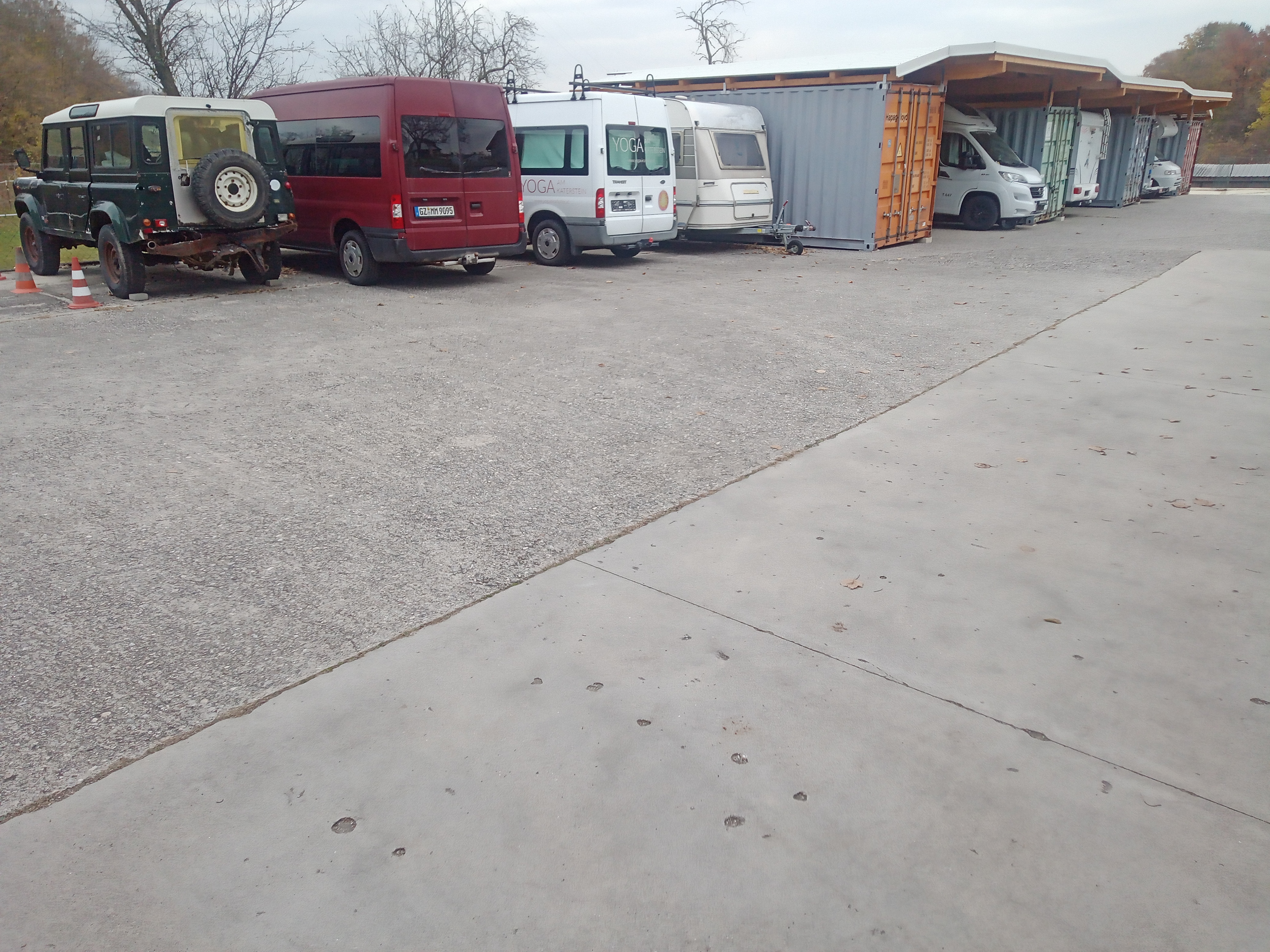 Abstellplatz - Bewachung: Videoüberwachung - Bad Sauerbrunn - Parkplatz - Wohnmobil Einstellplätze + Lagerfläche S4