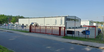 Abstellplatz - geeignet für: Wohnwagen - Mecklenburg-Vorpommern - Grossgaragen Norddeutschland 