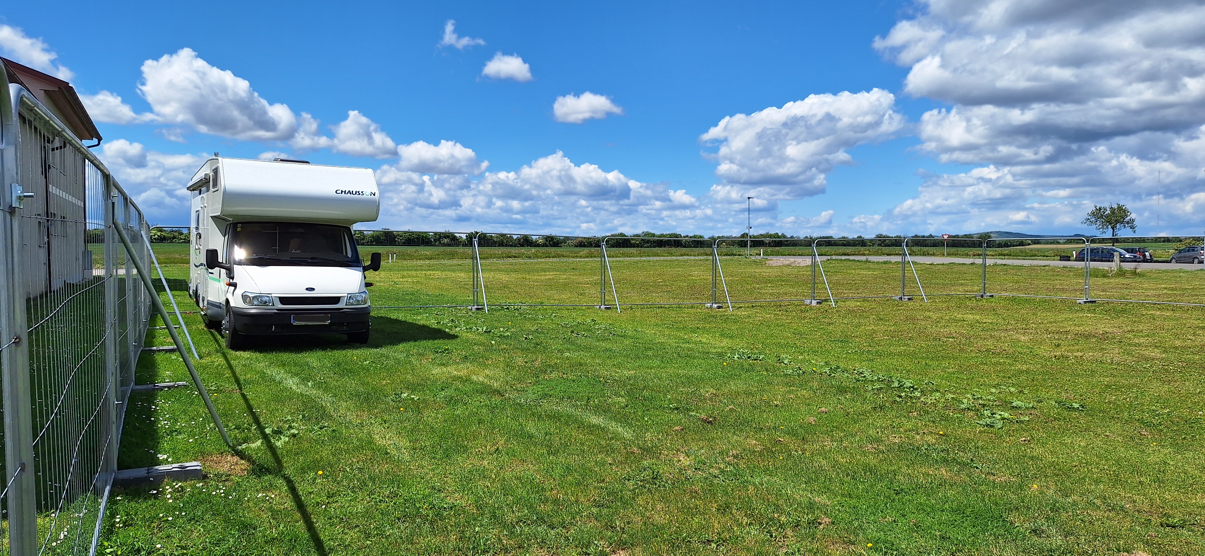 Abstellplatz - Vorzelt-Abbau - Donauraum - Eingezäunter Abstellplatz in Stetteldorf am Wagram, 30min Nordwestlich von Wien
