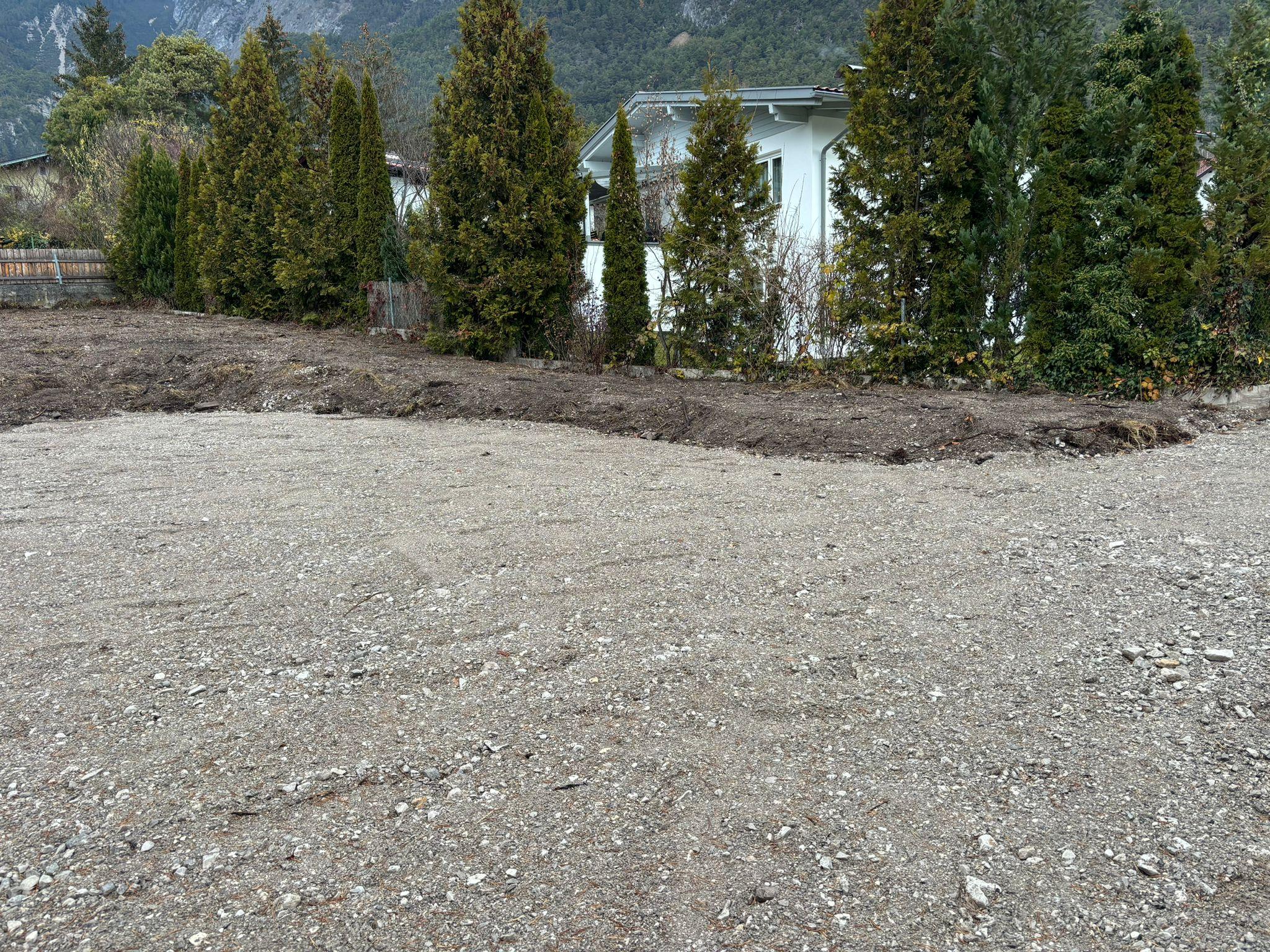 Abstellplatz - Österreich - Grosszügiger Abstellplatz in Telfs, privat und geschützt, für nur 5 Fahrzeuge