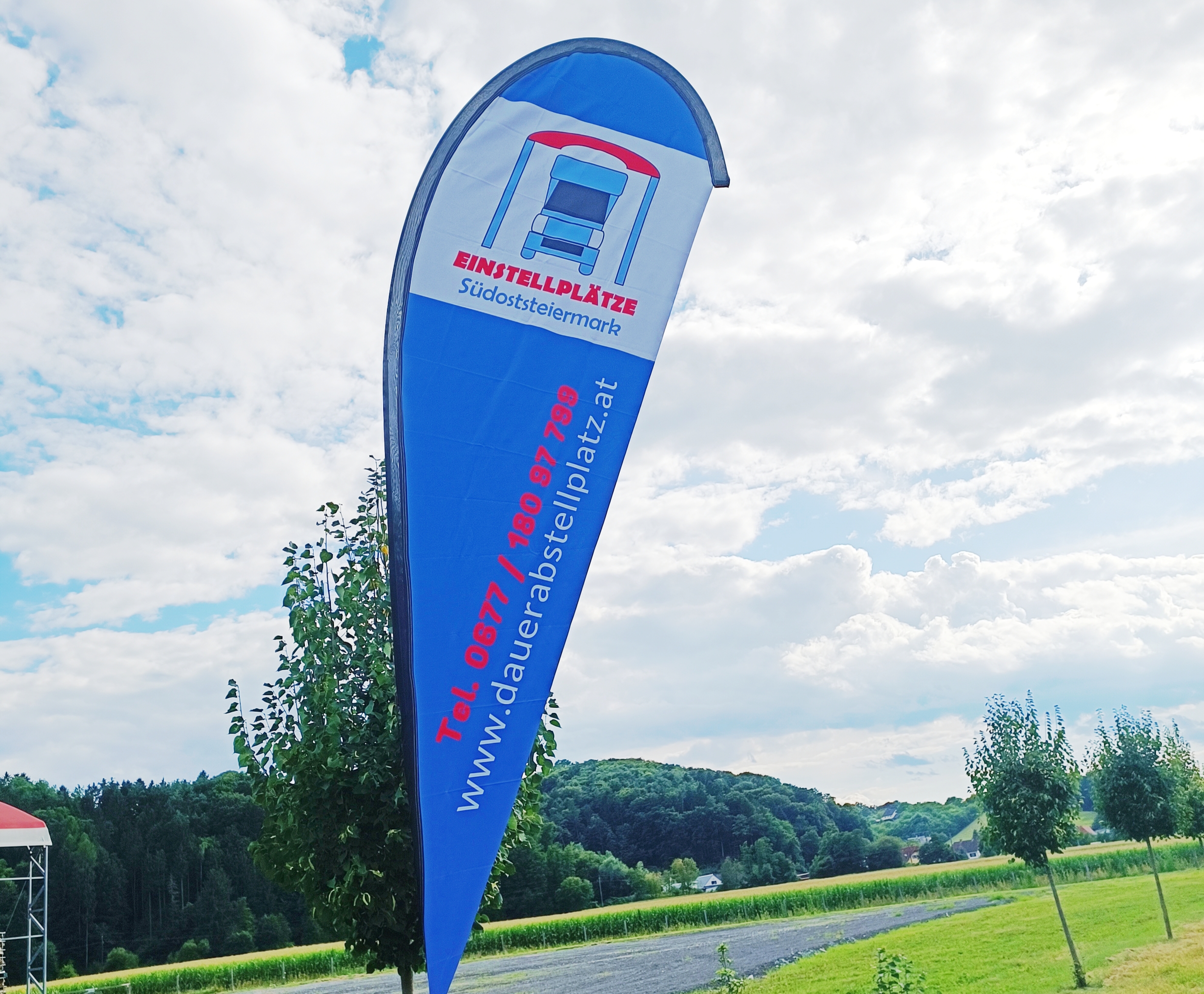 Abstellplatz - Art des Abstellplatzes: befestigter Platz - Oststeiermark - Herzlich Willkommen bei "Einstellplätze Südoststeiermark"!
Wir freuen uns auf Ihren Anruf unter 0677 / 180 977 99  :) - Einstellplätze Südoststeiermark