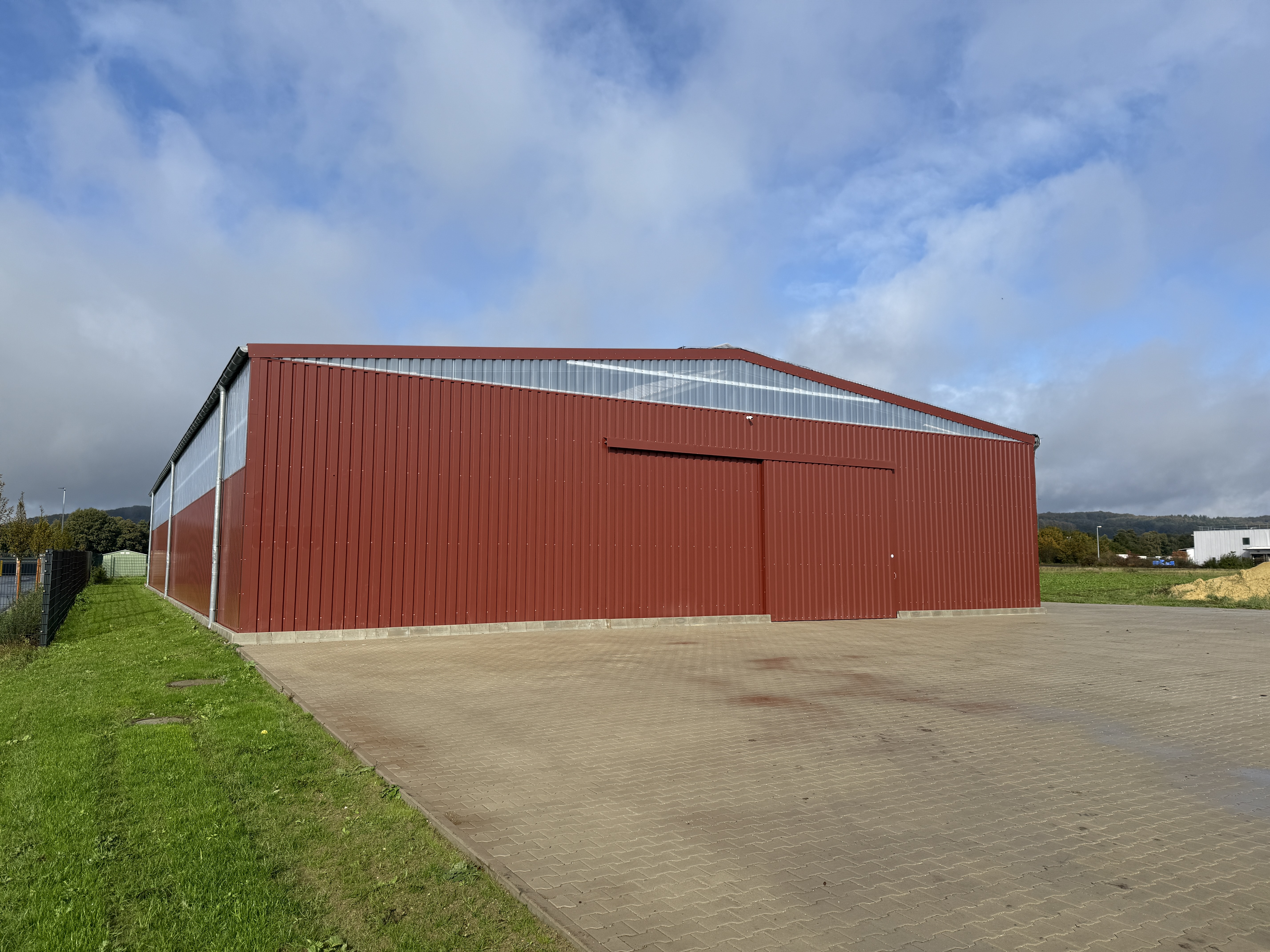 Abstellplatz - geeignet für: Oldtimer - Deutschland - Einstellplatz videoüberwacht in Halle