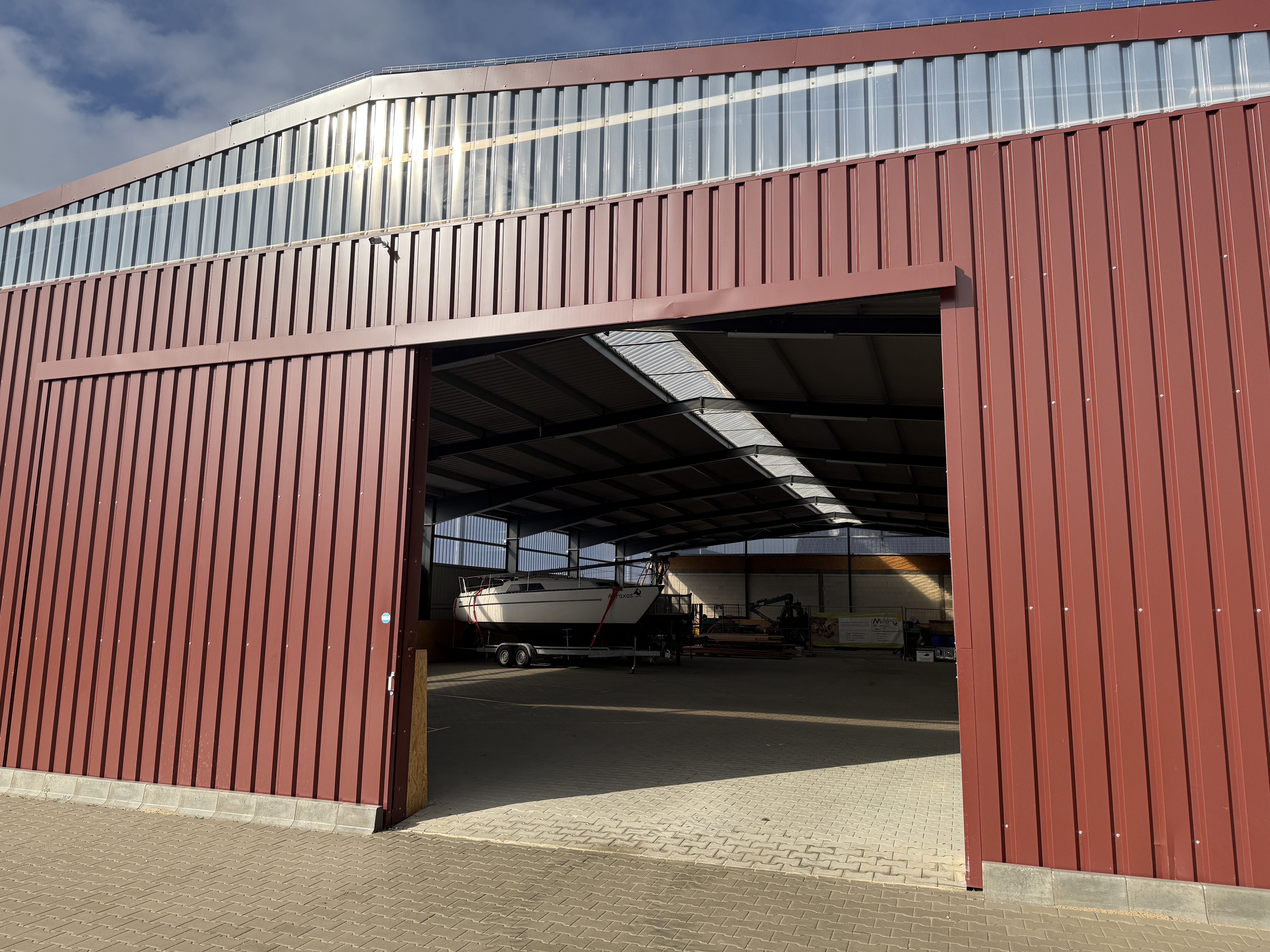 Abstellplatz - geeignet für: Oldtimer - Deutschland - Einstellplatz videoüberwacht in Halle