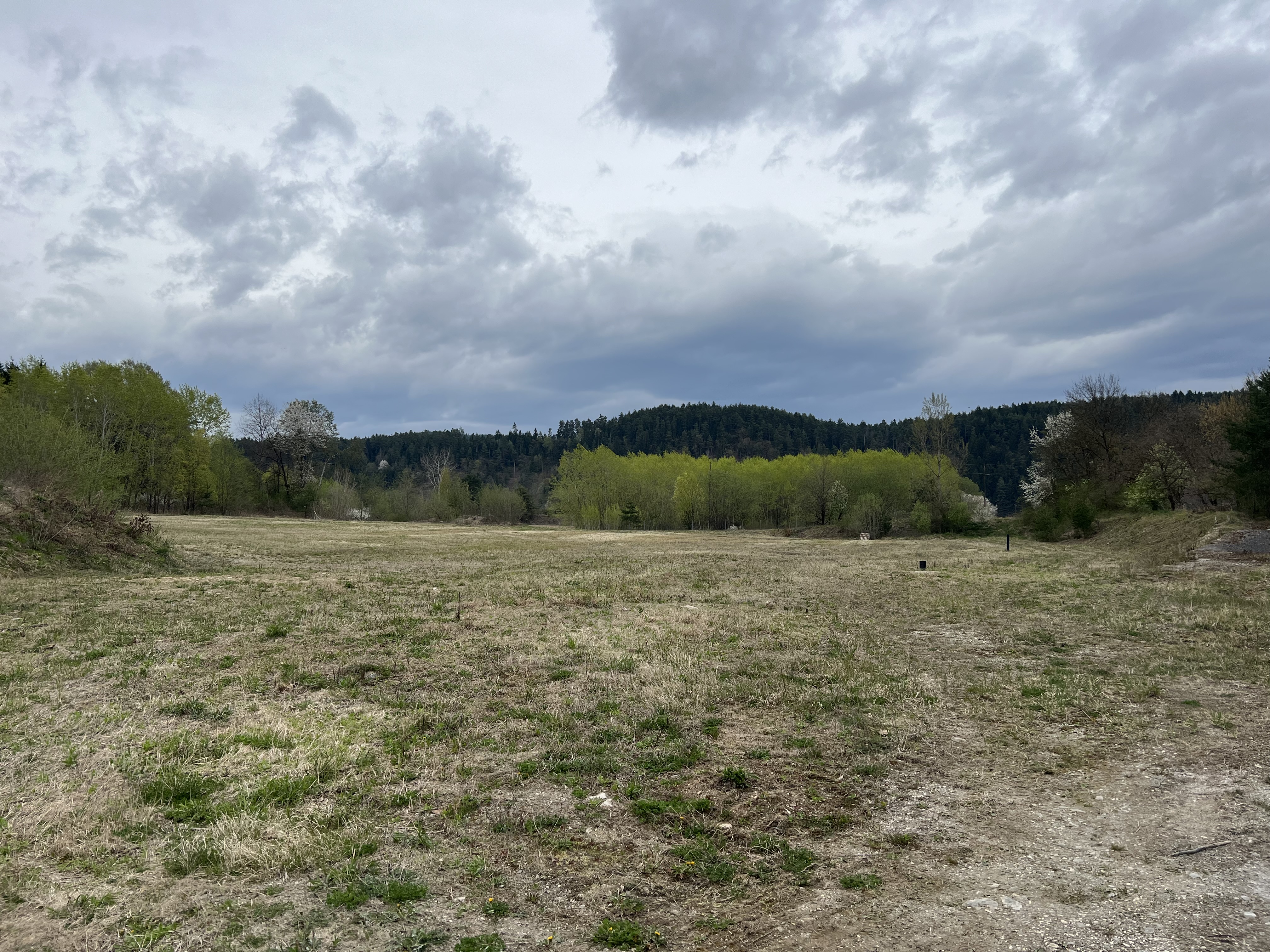 Abstellplatz - Eingezäunter & videoüberwachter Stellplatz in Poggersdorf (Klagenfurt-Land) – 24/7 Zugang