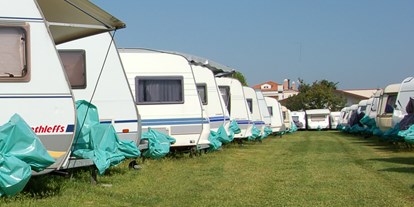 Abstellplatz - geeignet für: Wohnwagen - Italien - Caravan-Depot Fratelli Zanella